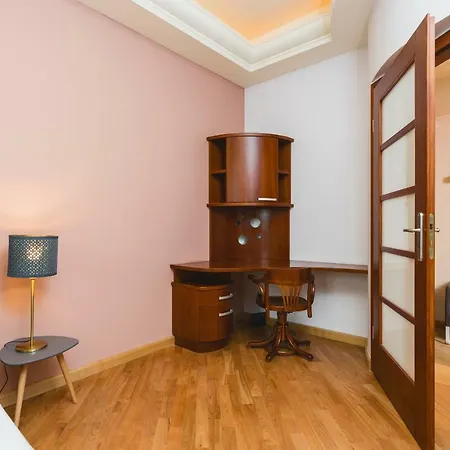 Apartament Excellent Apart On Main Square / Ac / Quiet