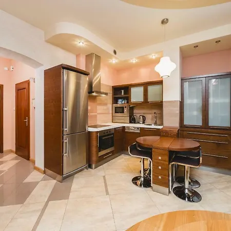 Apartament Excellent Apart On Main Square / Ac / Quiet