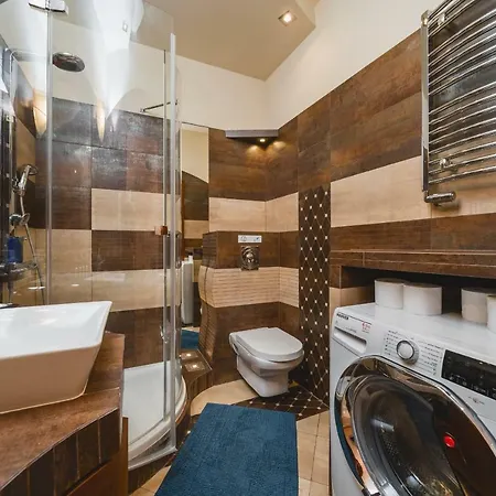 Apartament Excellent Apart On Main Square / Ac / Quiet *